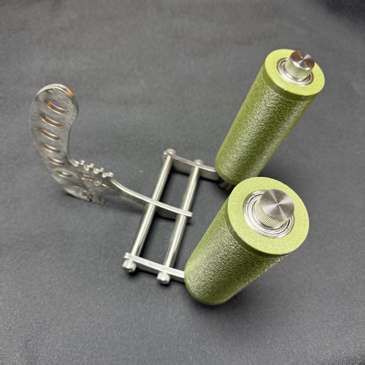 L Shaped Wrist Roller Dual Han - đánh giá và giá Wrist Roller Forearm